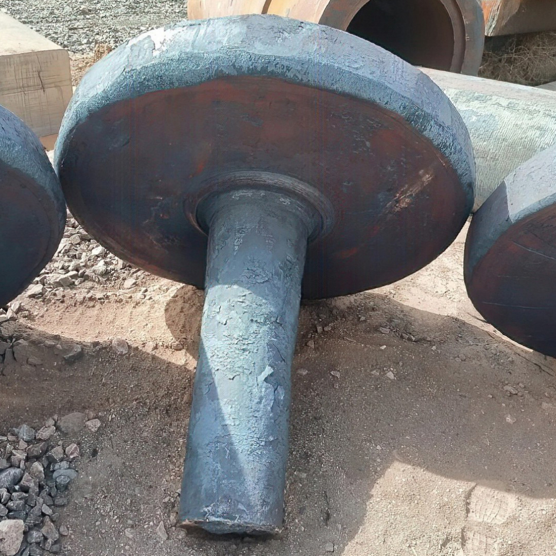 Pernos del motor principal marítimo